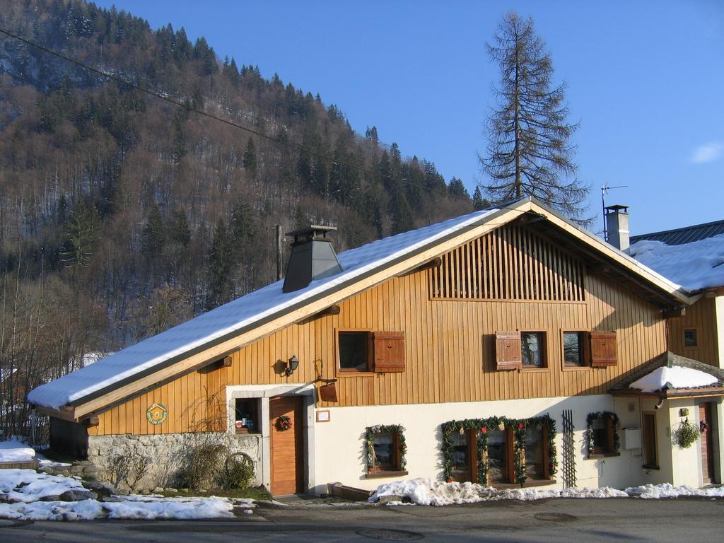Gite Des Moulins Samoëns Eksteriør billede
