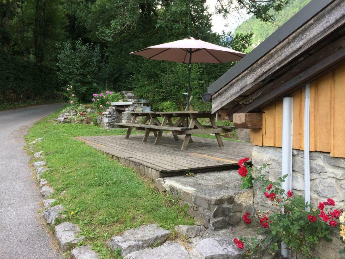 Gite Des Moulins Samoëns Eksteriør billede